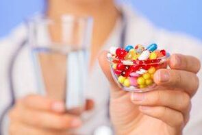 Doctor Prescribes Antibiotics for Prostatitis
